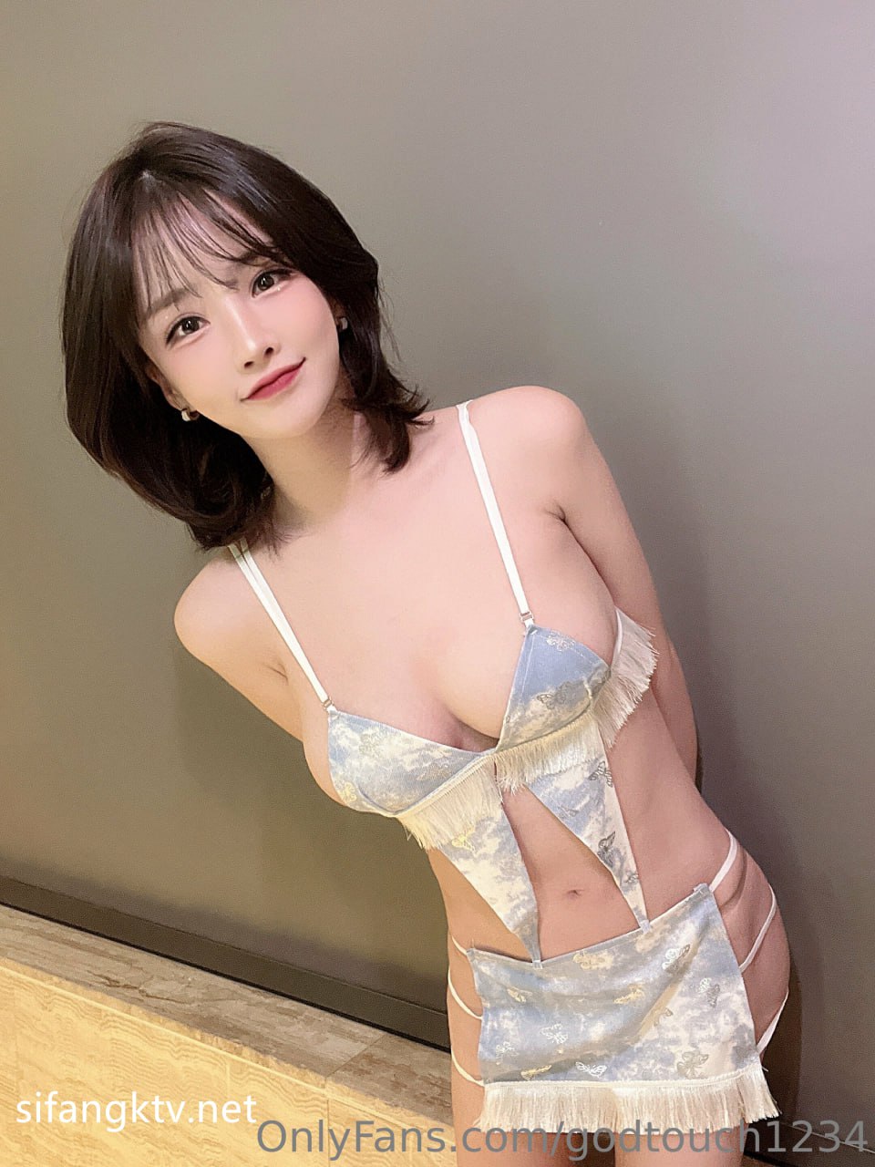 【2023-07-28】Who wants a tasty kiss with me❤️.m4v